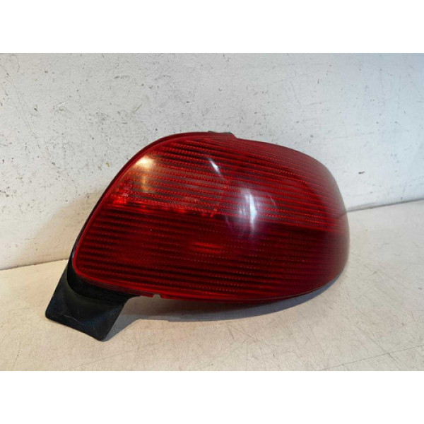 Lanterna Peugeot 206 L.d 1998 2000 2001 2002 2003 / Original Direito Vermelho