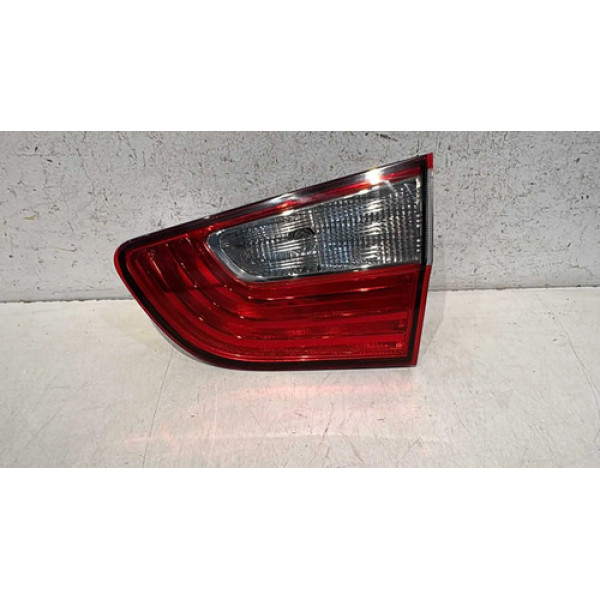 Lanterna Tampa Direita Fiat Grand Siena 2012 2013 2014-2021 Direito/passageiro Vermelho