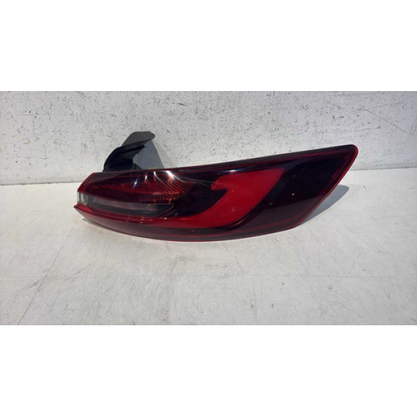Lanterna Direita Fiat Fastback 2023 2024 2025 Usado Original Direito/passageiro Vermelho