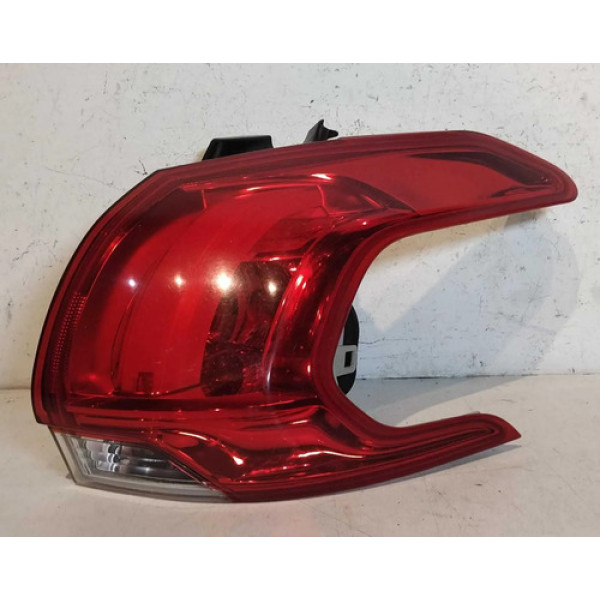 Lanterna Direita Peugeot 2008 2016 2017 2018 2019 2020 Direito/passageiro Vermelho