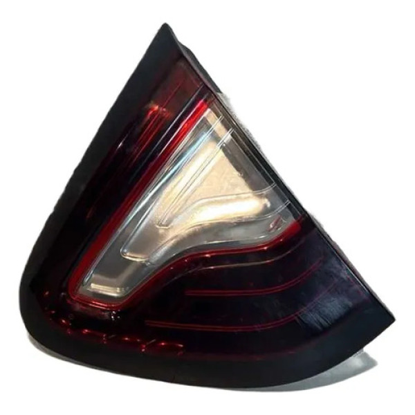 Lanterna Tampa Renault Captur 2017 2018 2019 2020 2021 L.d Direito/passageiro Vermelho
