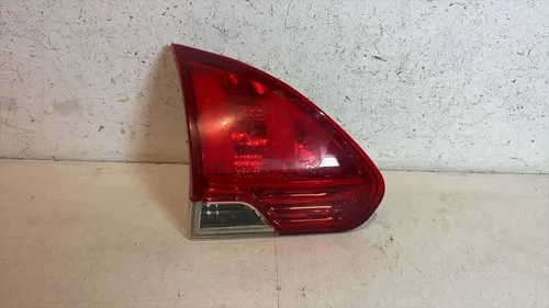 Lanterna Tampa Esquerda Peugeot 2008 2015 2016 2017/2022 Esquerdo/motorista Vermelho