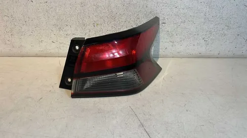 Lanterna Nissan Versa L.d 2020 2021 2022 2023 2024 / Origin Direito/passageiro Vermelho