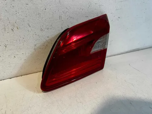Lanterna Tampa Nissan Sentra L.d 2014 2015 2016 / Original Direito Vermelho