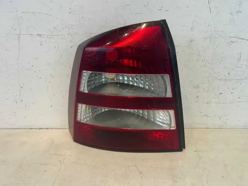 Lanterna Gm Astra Hatch 2003 2004 2005 2006 2007 A 2011 L.e Esquerdo/motorista Vermelho