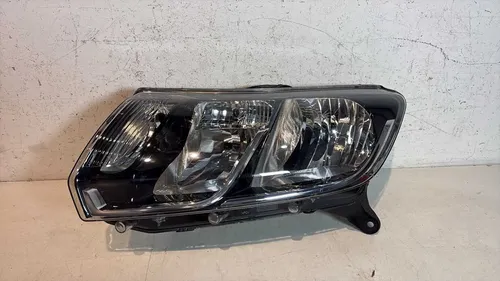Farol Esquerdo Sandero Logan 2015 2016 2017 2018 2019 Usado Esquerdo/motorista