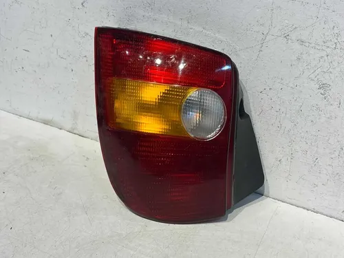 Lanterna Equerda Fiat Palio 1996 1997 1998 1999 2000 Importa Esquerdo/motorista Vemelho