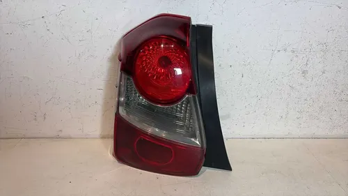 Lanterna Esquerda Toyota Etios Hatch 2013 2014 2015/2017 Esquerdo/motorista Vermelho