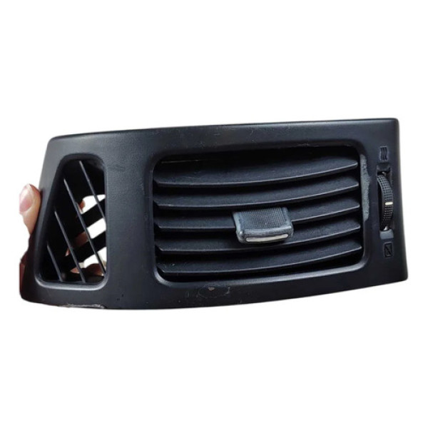 Difusor De Ar Lado Direito Hyundai I30 08/13 U046844813