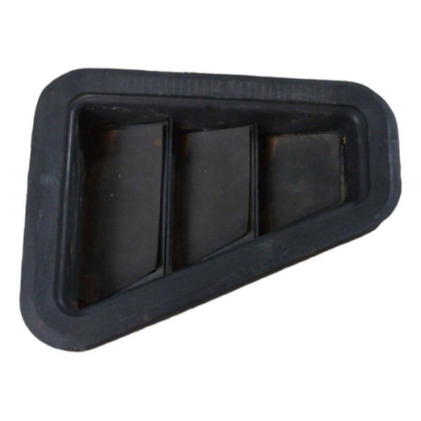 Grade Ventilação Interna Ldo/esq Vw Gol 95/12/parati 95/10