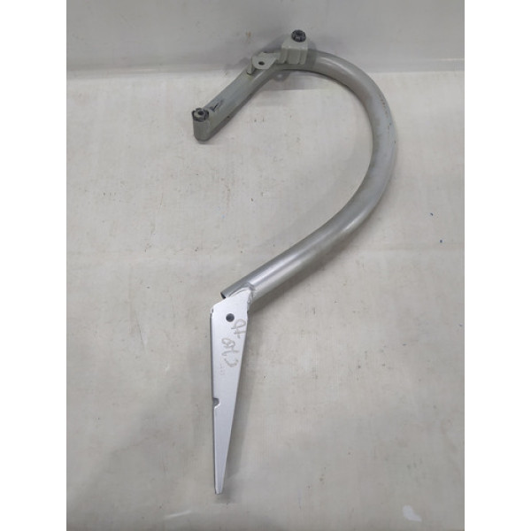Dobradiça Direita Porta Malas Mercedes C200 K 2008