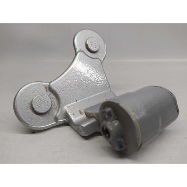 Dobradiça Porta Traseira Direita Inferior Mercedes C180 