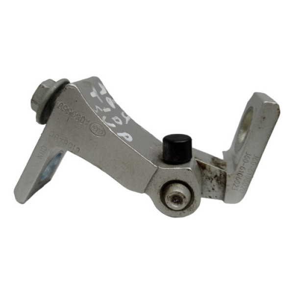 Dobradiça Superior Traseira Direita Chery Arrizo 5 2020 1.5 