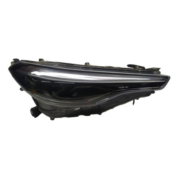 Farol Direito Toyota Corolla Cross Xre 2022 Detalhe