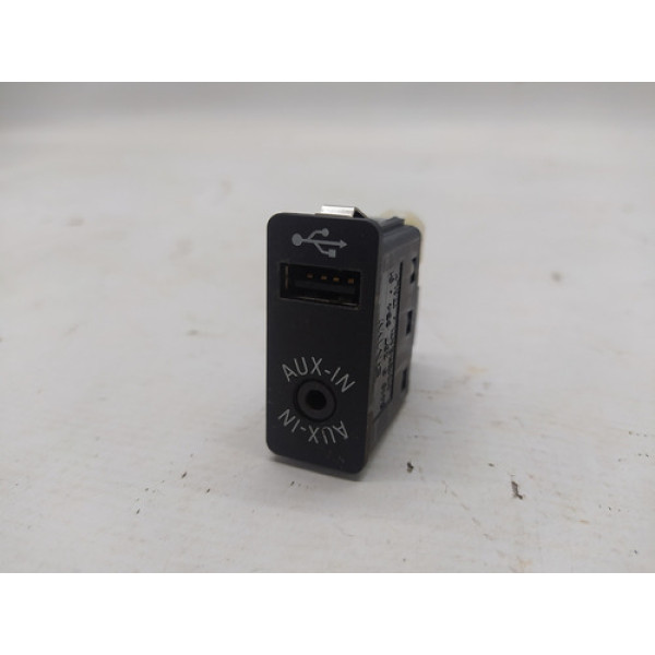 Tomada Usb Auxiliar Bmw X3 Xdrive 2013 3.0 Aut