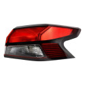 Lanterna Sinaleira Direita Nissan Versa 2021 A 2025 Nova Direito/passageiro Vermelho