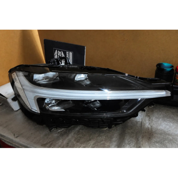 Farol Direito Volvo Xc60 2019 2020 2021 2022 2023 2024 #509 Direito/passageiro