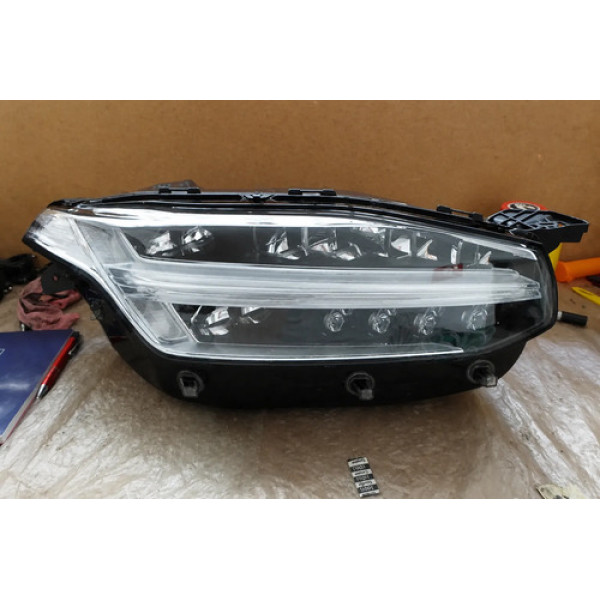 Farol Direito Volvo Xc9o 2017 2018 2019 2020 2021 #190 Direito/passageiro