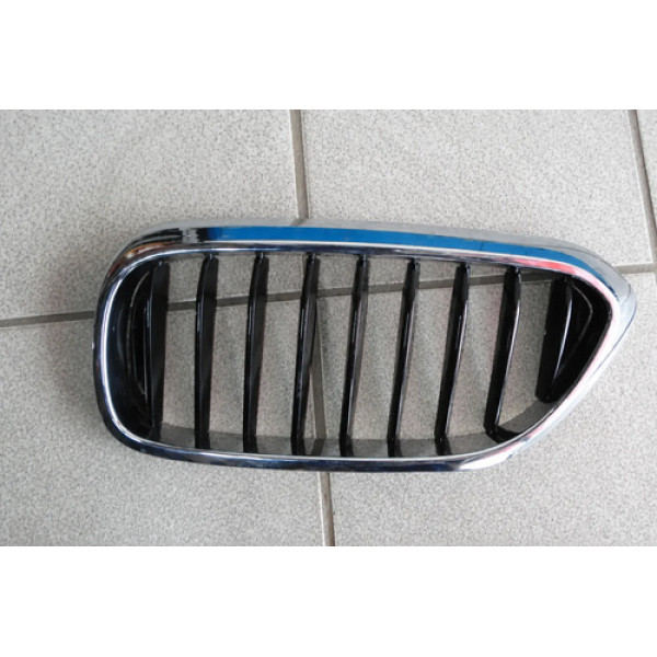 Grade Esquerda Bmw 530 M 2017 2018 Preto E Cromado Cromado E Preto Brilhante