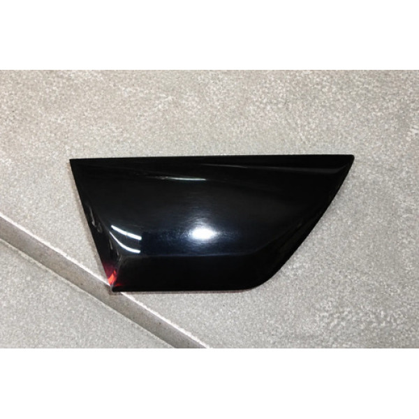 Aplique Esquerdo Mercedes C180 C200