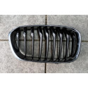 Grade Esquerda Bmw M135  2015 2016 Preto Com Borda Cromada Brilhante