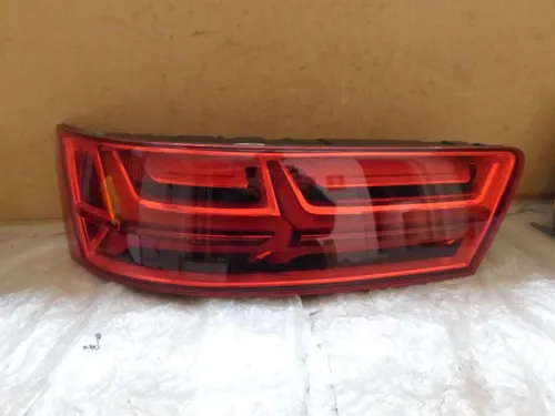 Lanterna Esquerda Audi Q7 2015 2016 2017 2018 Esquerdo Vermelho