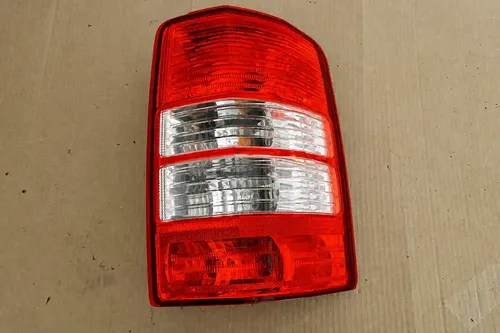 Lanterna Direita Jeep Cherokee Sport 2008 Até 2013 #290