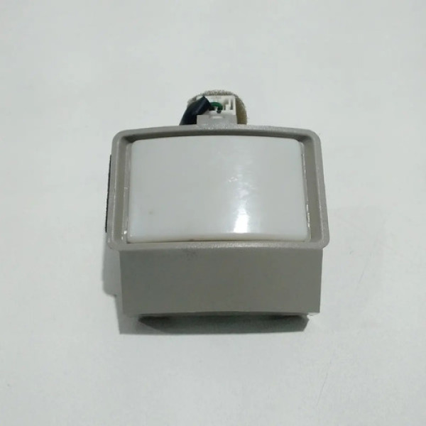 Luz De Cortesia Inferior Esquerdo Azera 2009 Sku 60193