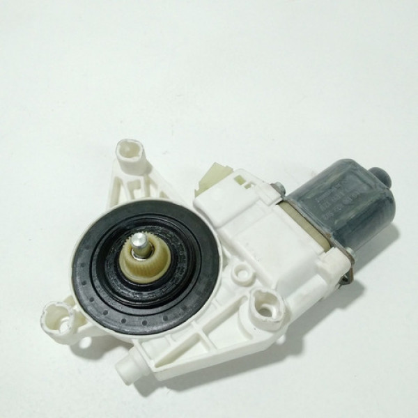 Motor Maquina De Vidro Diant Dir C200 Kompressor 2010 51148