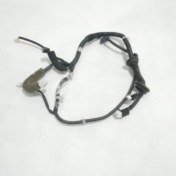 Chicote Da Porta Dianteira Direita Nissan Versa 2014 47384