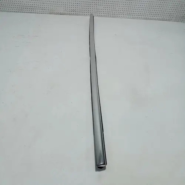 Friso Pestana Ext Da Porta Tras Dir Passat 2012 Sku 65292 Prateado
