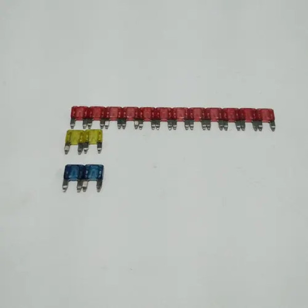 Kit De Fusíveis Mitsubishi Pajero Io 2001 Sku 60782