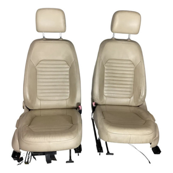 Jogo De Bancos Dianteiros Volkswagen Passat 2012 Bege