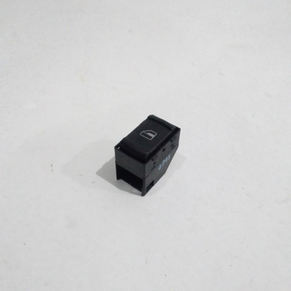 Botão De Vidro Traseiro Volkswagen Passat 2001