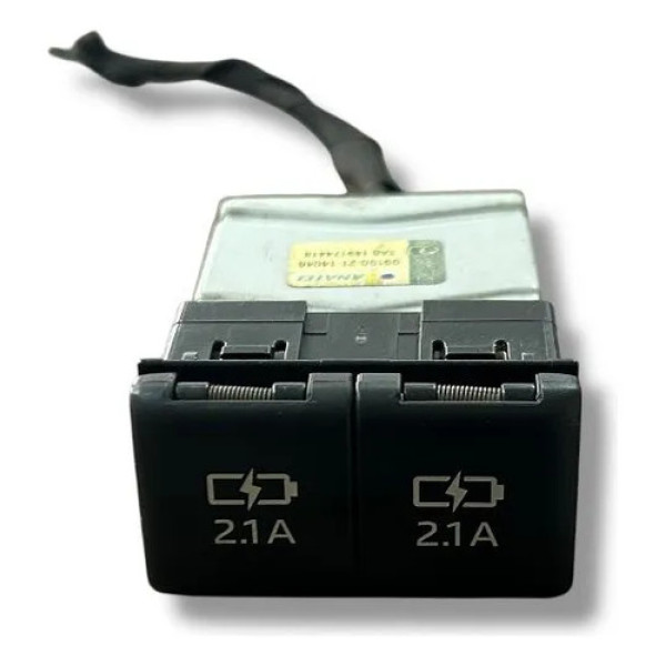 Tomada Porta Usb Toyota Yaris 2023 Branco