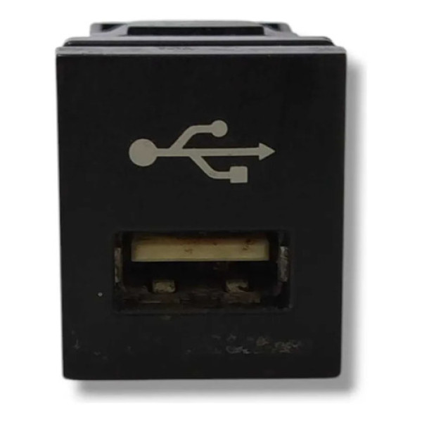 Tomada Usb Toyota Corolla Cross Hibrido 2022 Preto
