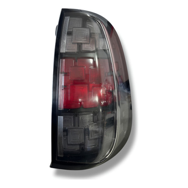 Lanterna Quadriculado Traseira Direita Fiat Uno 2016 Direito/passageiro Água