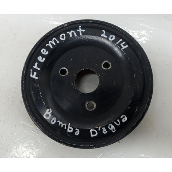 Polia Bomba D\'agua Fiat Freemont 2010 2011 2012 2013 2014 15