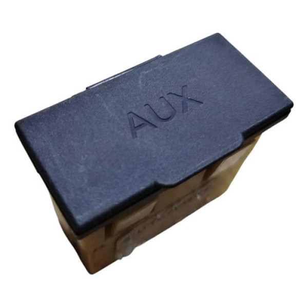 Entrada Auxiliar Console Outlander 2008 2009 2010 2011 2012 Preto