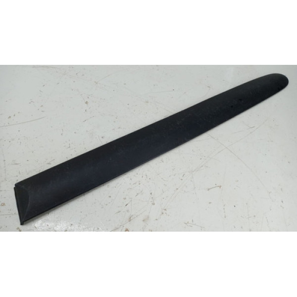 Friso Porta Traseira Direita Scenic 97 A 00 C/ Leves Riscos Preto