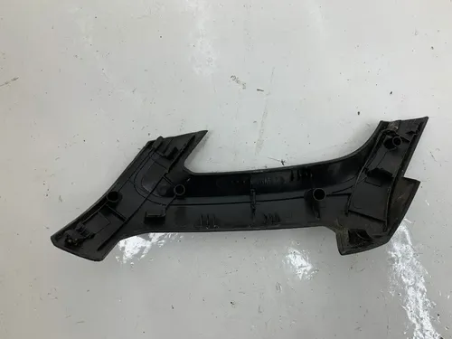 Moldura Puxador Porta Lateral Esquerda Dianteira Onix 2015