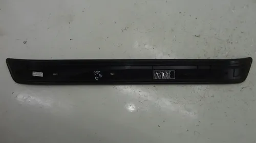 Soleira Dianteira Esquerda Bmw 320i Preto