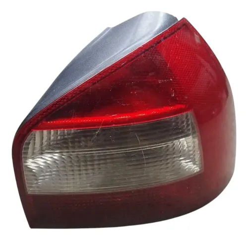 Lanterna Audi A3 2001 2002 2003 2004 Traseira Direita Direito/passageiro Vermelho