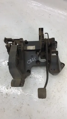 Pedal De Freio E Embreagem Sem Atuador Gm Onix 2015