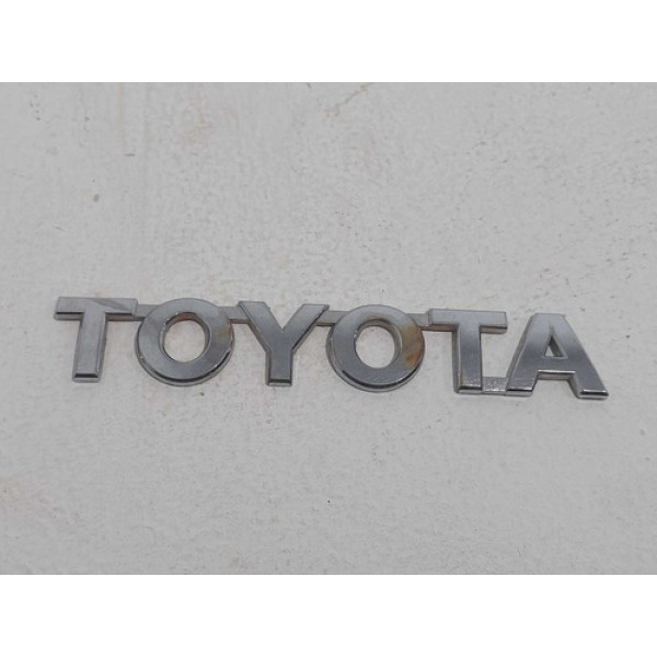 Emblema Toyota Hilux 2010