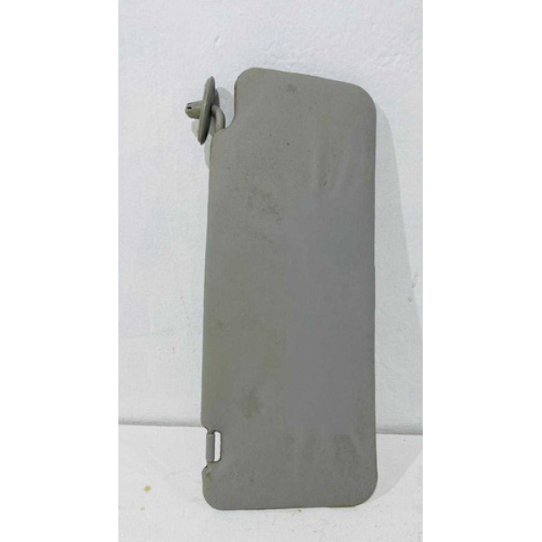 Quebrasol Lado Esquerdo Toyota Hilux 2010