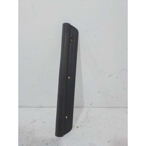 Soleira Pisante Porta Traseira Direita Mmc L200 2004 Sport