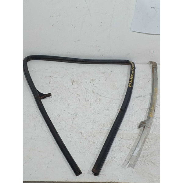 Canaleta E Borracha Vidro Porta T.e Toyota Hilux 2010