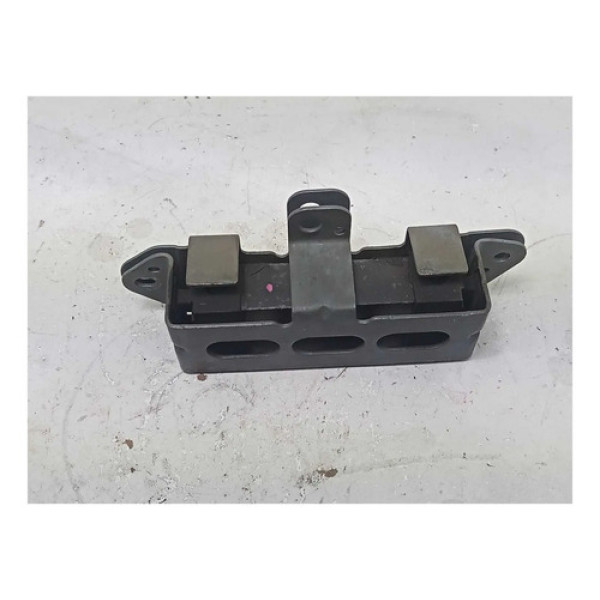 Contra Preso Tampa Traseira Honda Hr-v 2017 A 2020 Cx147