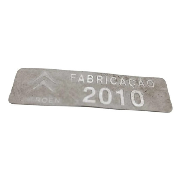 Emblema Plaqueta Ano Fabricação C4 Pallas 2007 A 2013 Cinza